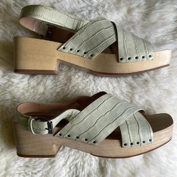 Madewell 🐊 size 8 clogs. Worn once. Cute light green croc crocodile embossed. - Picture 6 of 11